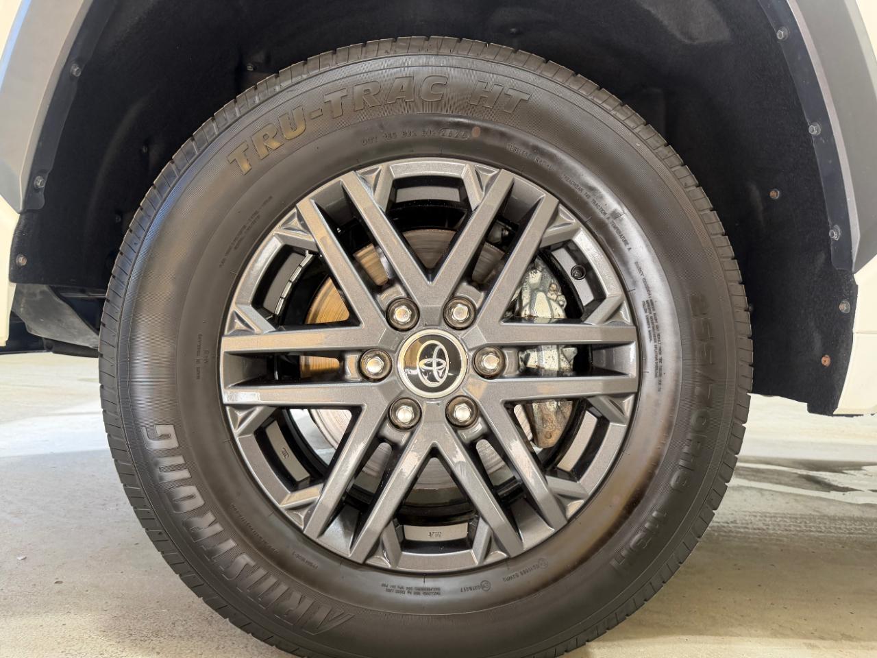 Toyota Tundra 4WD SR5 CrewMax 5.5' Bed (Natl) 2023