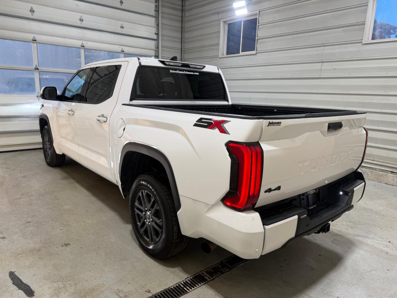 Toyota Tundra 4WD SR5 CrewMax 5.5' Bed (Natl) 2023