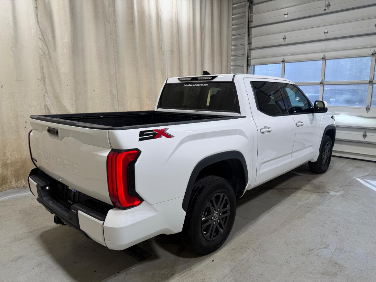 Toyota Tundra 4WD SR5 CrewMax 5.5' Bed (Natl) 2023