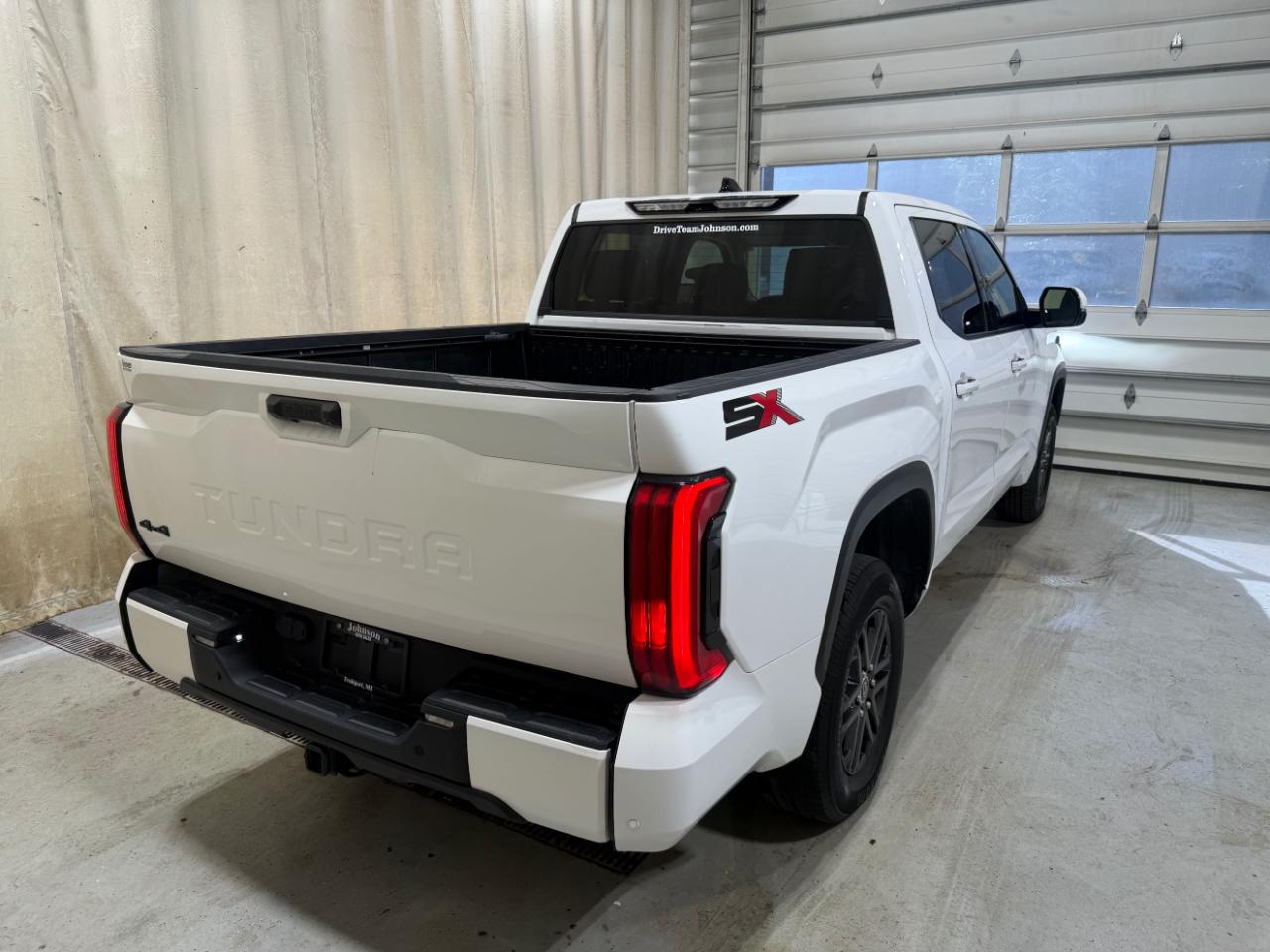 Toyota Tundra 4WD SR5 CrewMax 5.5' Bed (Natl) 2023