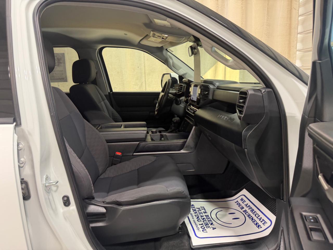 Toyota Tundra 4WD SR5 CrewMax 5.5' Bed (Natl) 2023