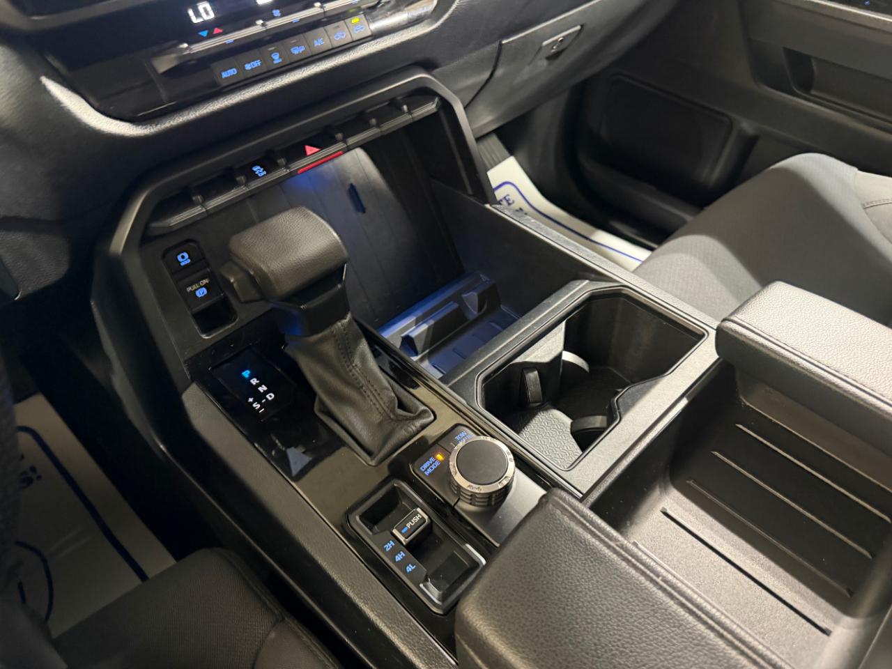 Toyota Tundra 4WD SR5 CrewMax 5.5' Bed (Natl) 2023