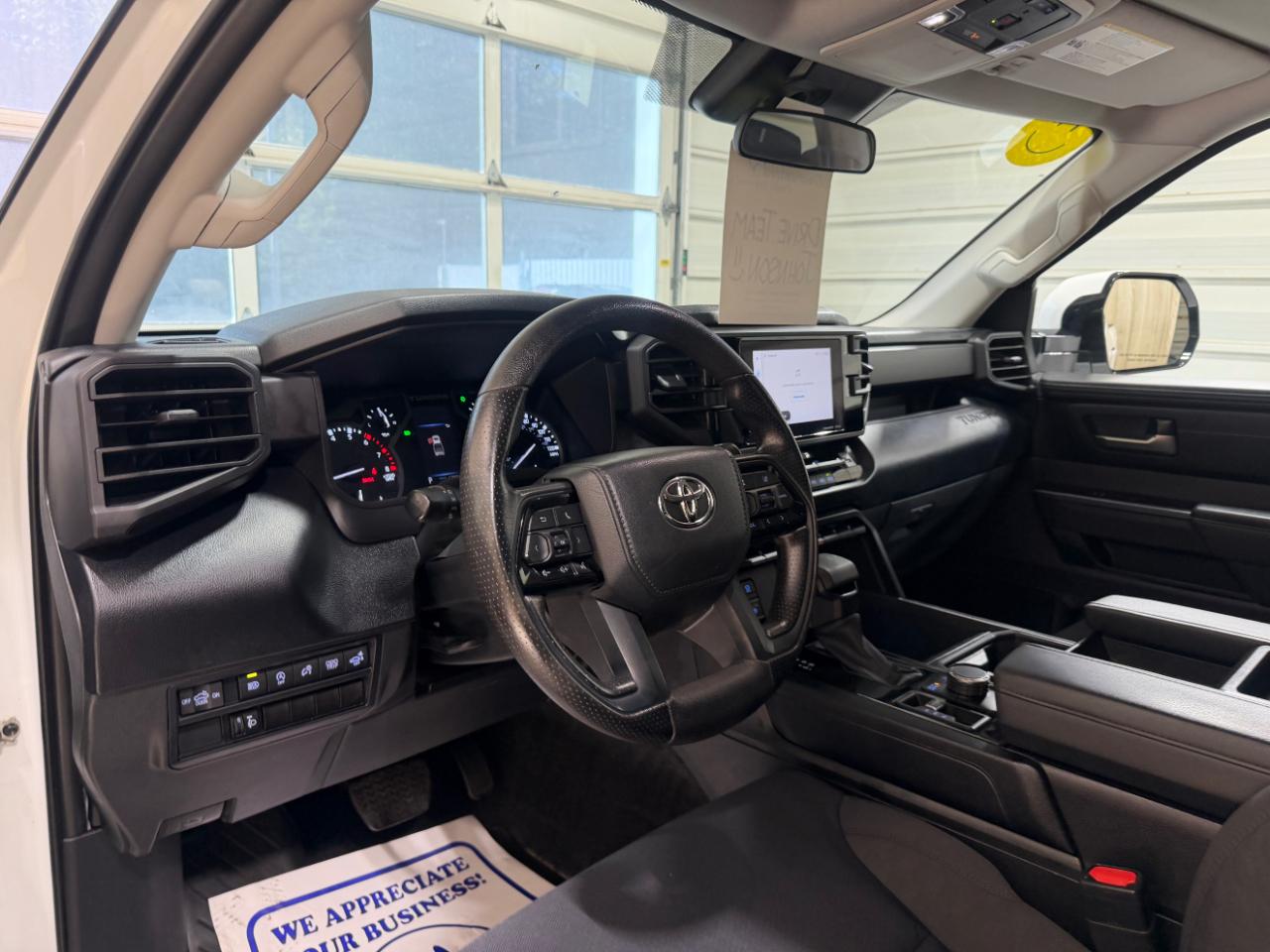 Toyota Tundra 4WD SR5 CrewMax 5.5' Bed (Natl) 2023