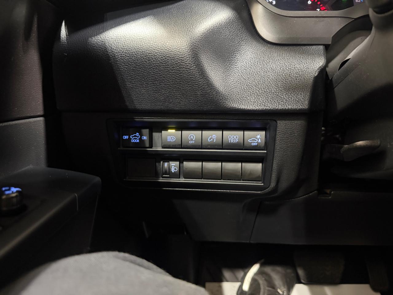 Toyota Tundra 4WD SR5 CrewMax 5.5' Bed (Natl) 2023