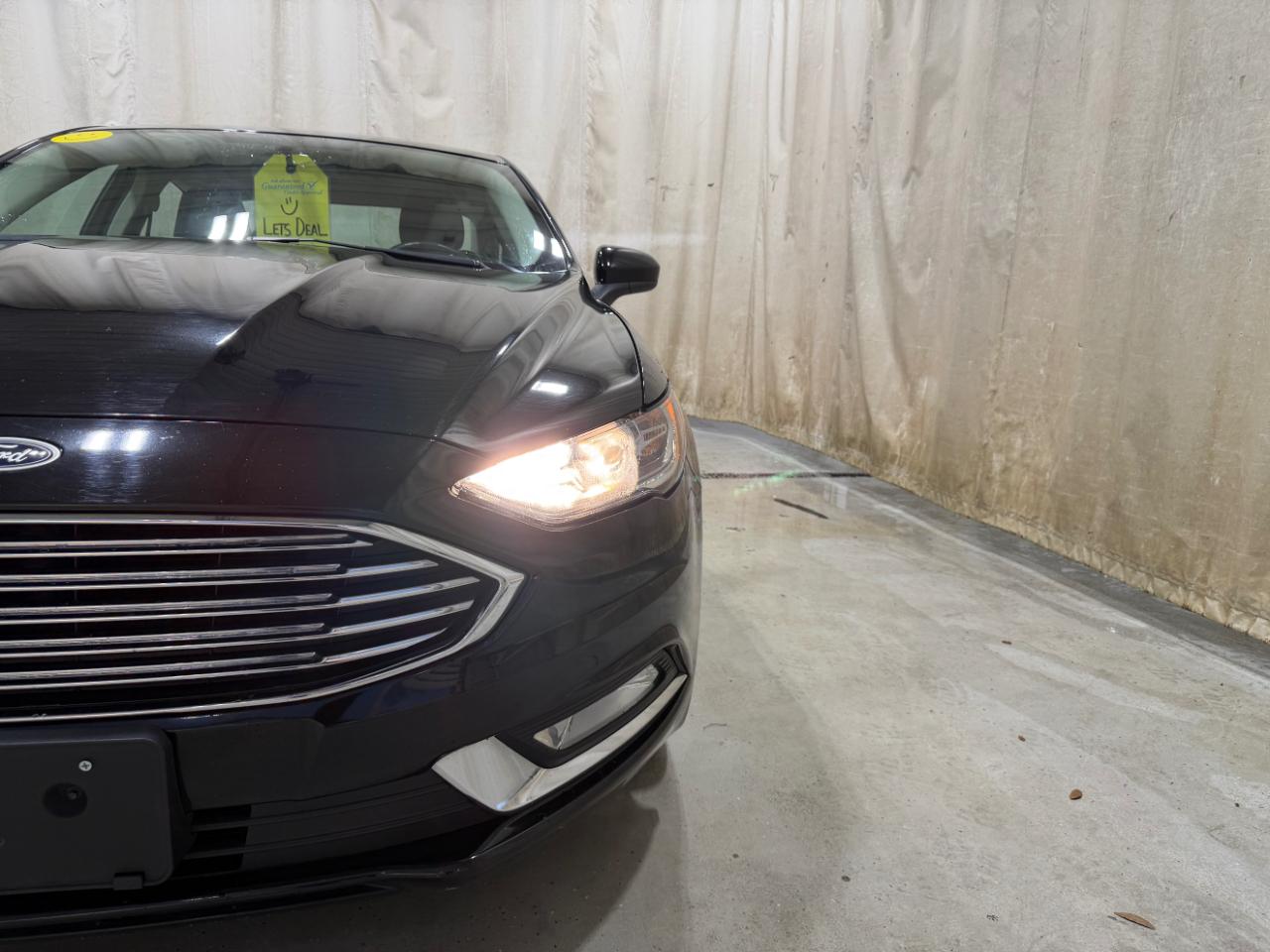 Ford Fusion SE FWD 2017