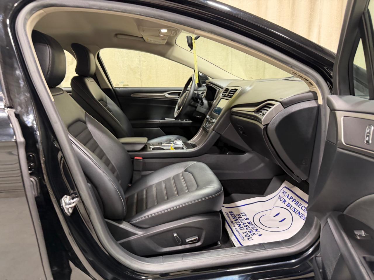 Ford Fusion SE FWD 2017