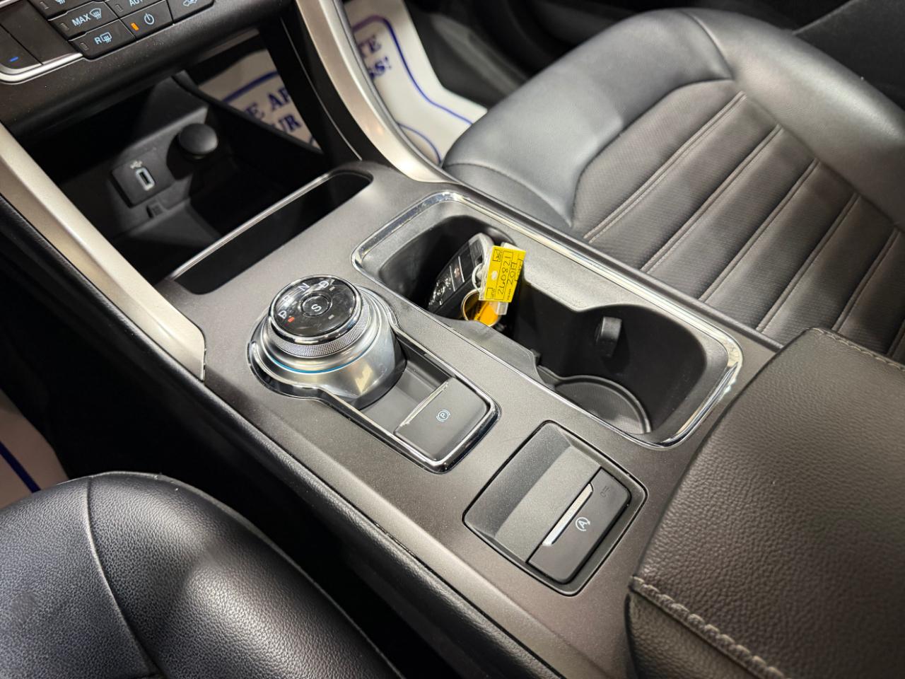 Ford Fusion SE FWD 2017