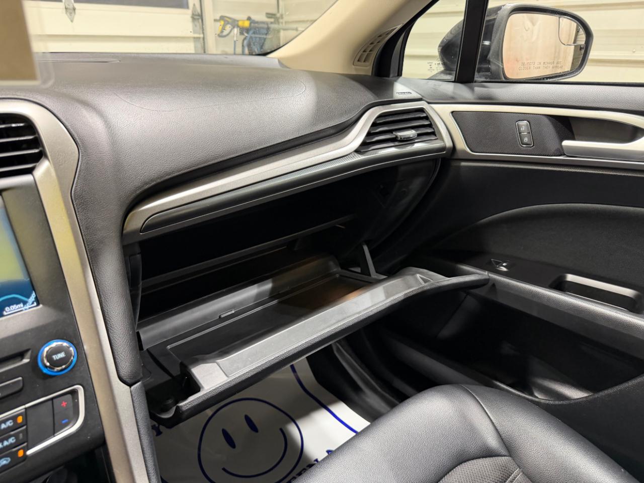 Ford Fusion SE FWD 2017