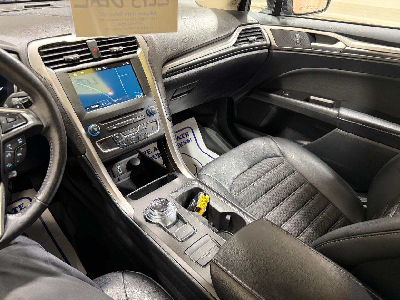 Ford Fusion SE FWD 2017
