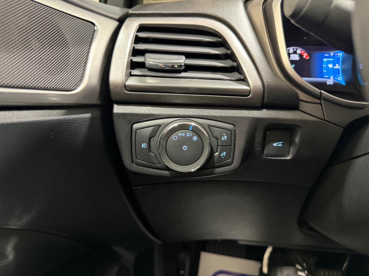 Ford Fusion SE FWD 2017