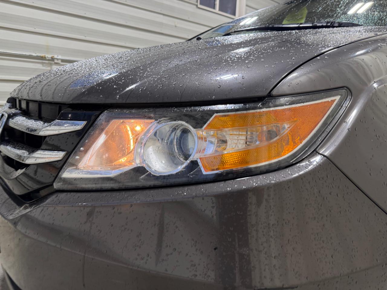 Honda Odyssey Touring w/ Nav System and DVD 2014