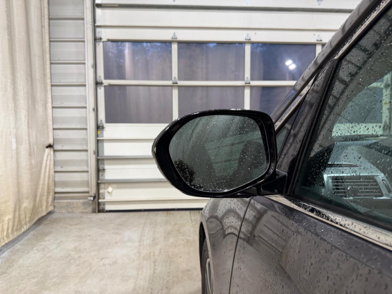Honda Odyssey Touring w/ Nav System and DVD 2014