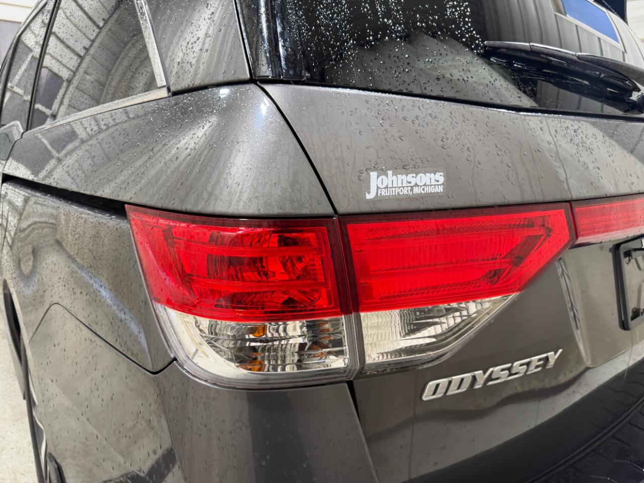 Honda Odyssey Touring w/ Nav System and DVD 2014
