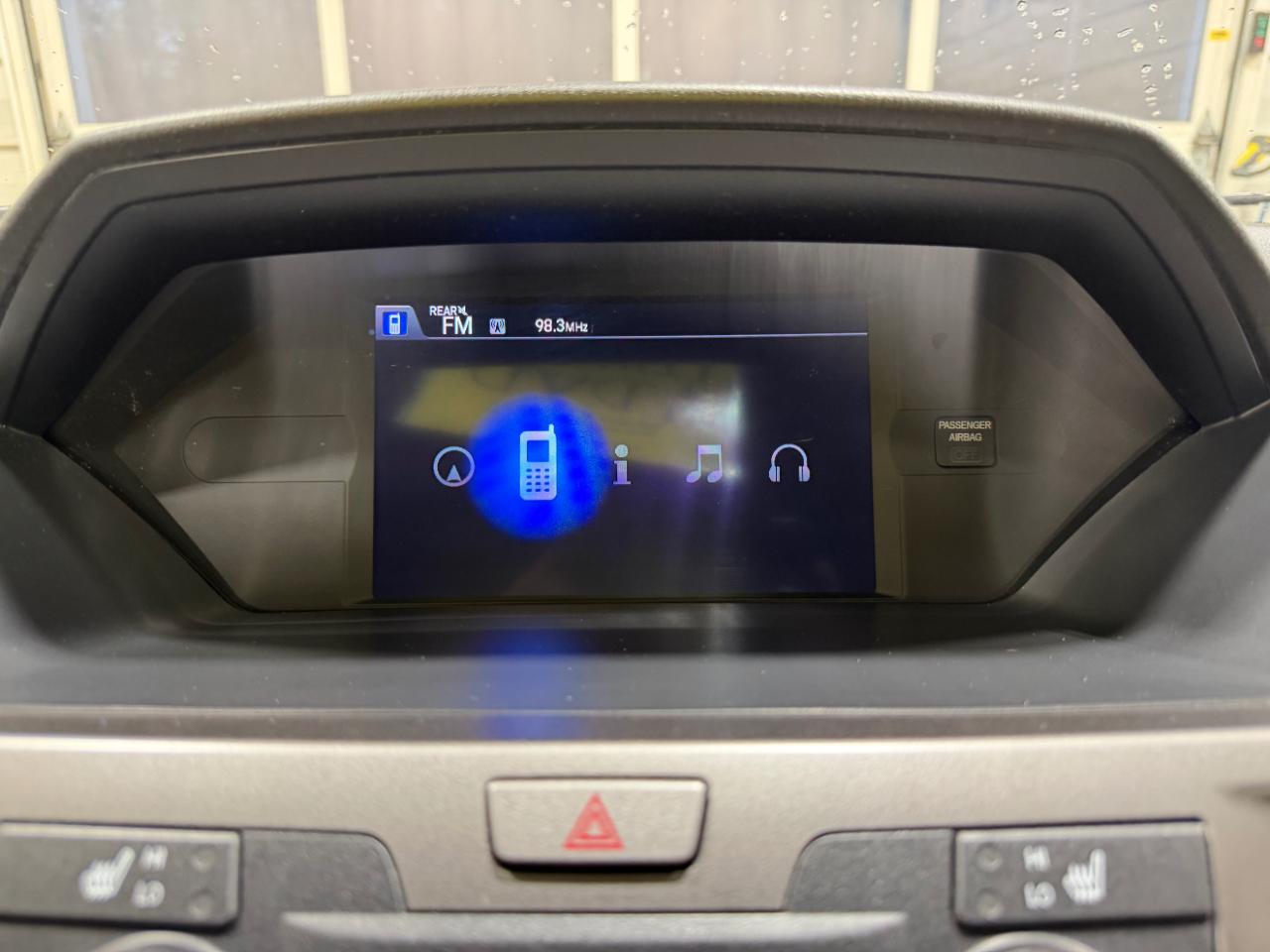 Honda Odyssey Touring w/ Nav System and DVD 2014