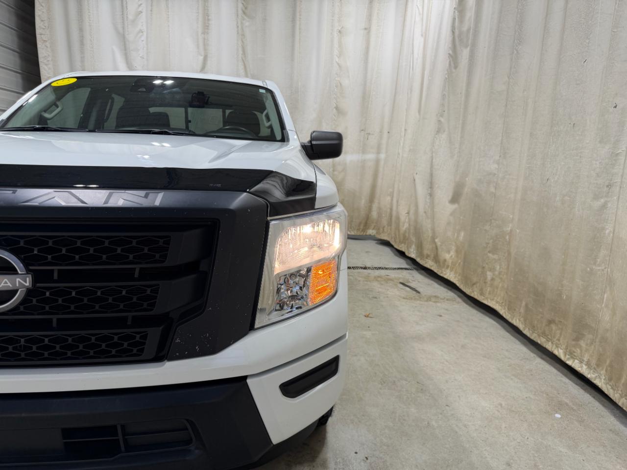 Nissan Titan XD 4x4 Crew Cab S 2023