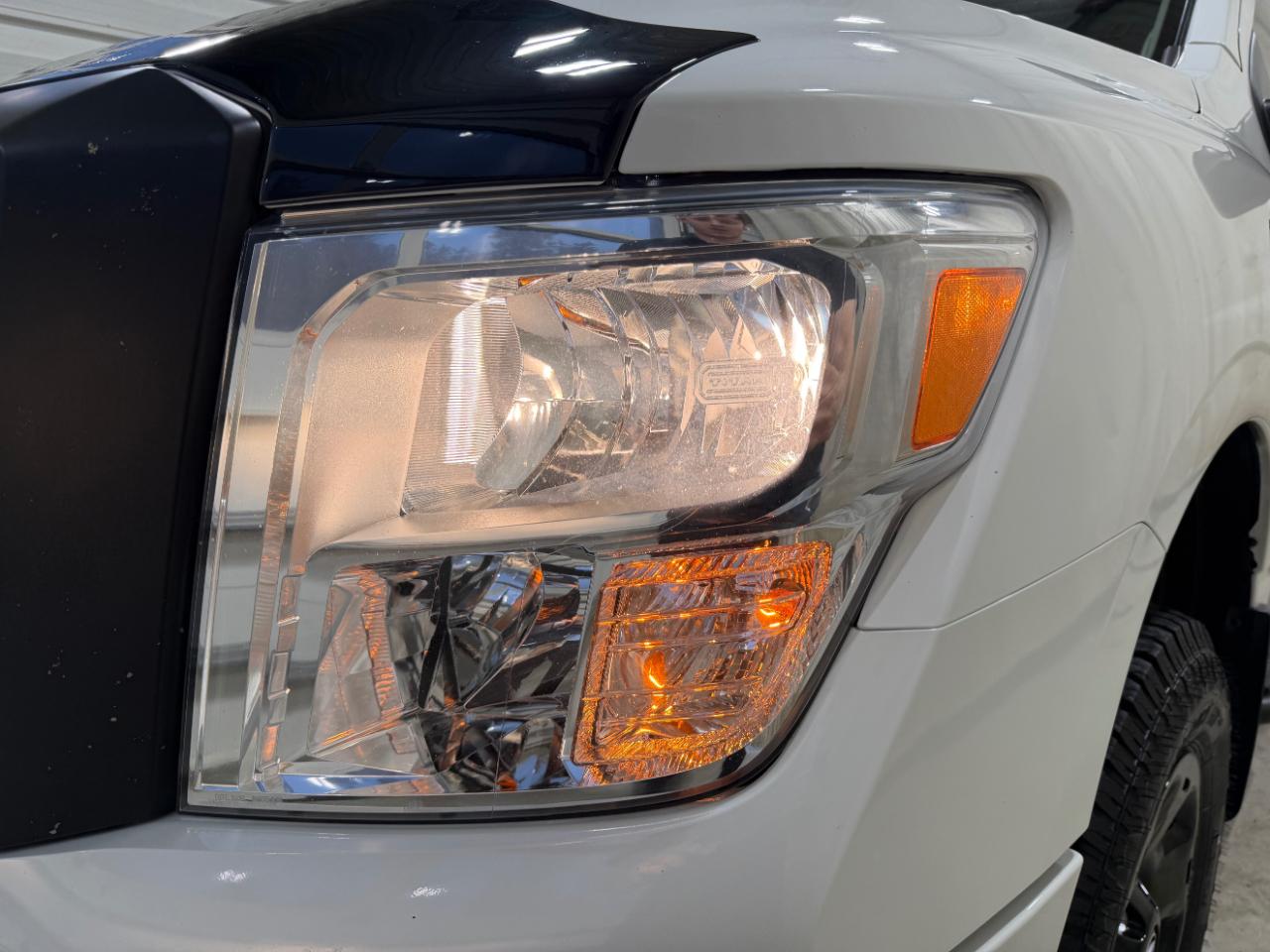 Nissan Titan XD 4x4 Crew Cab S 2023