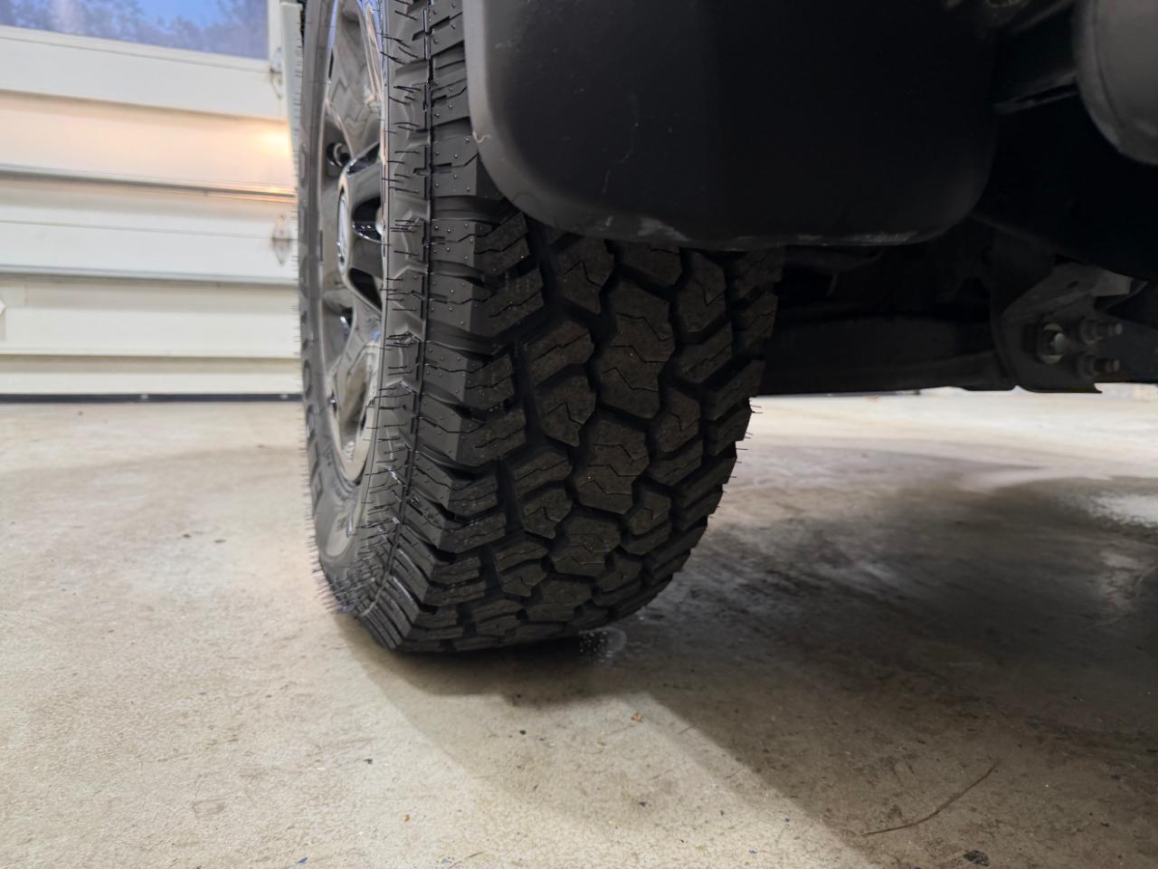 Nissan Titan XD 4x4 Crew Cab S 2023