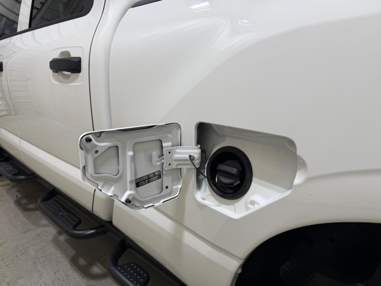Nissan Titan XD 4x4 Crew Cab S 2023