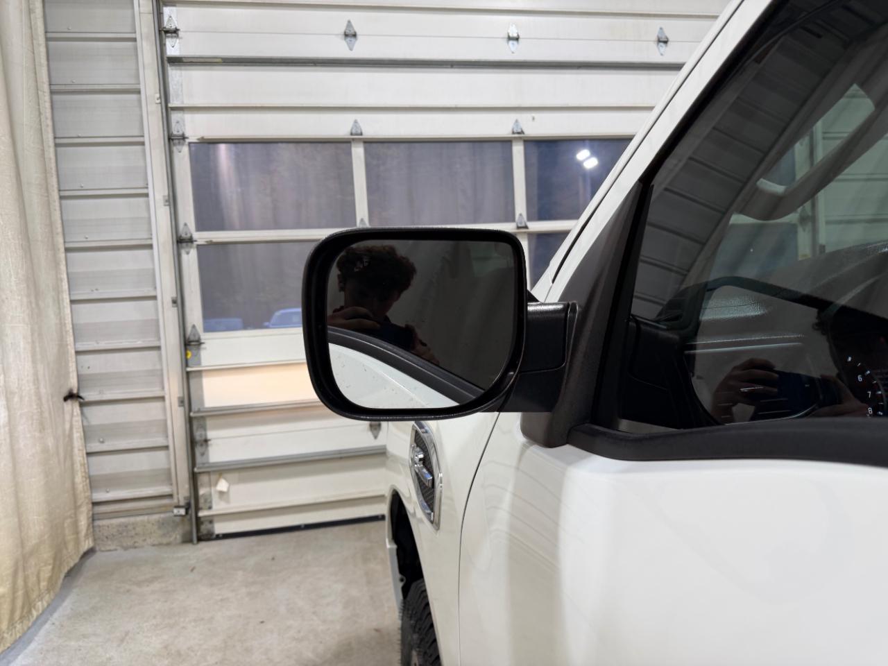 Nissan Titan XD 4x4 Crew Cab S 2023
