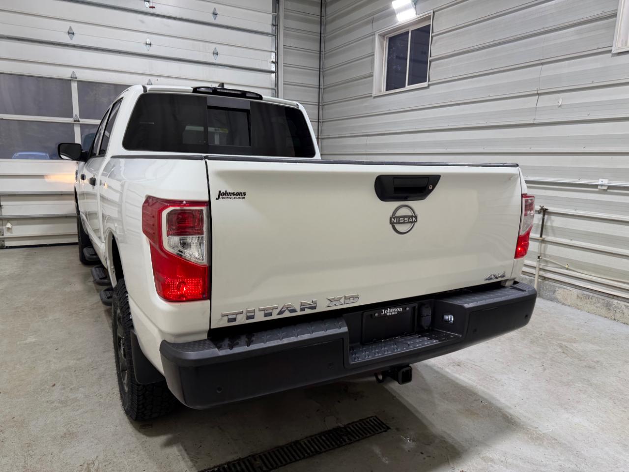 Nissan Titan XD 4x4 Crew Cab S 2023