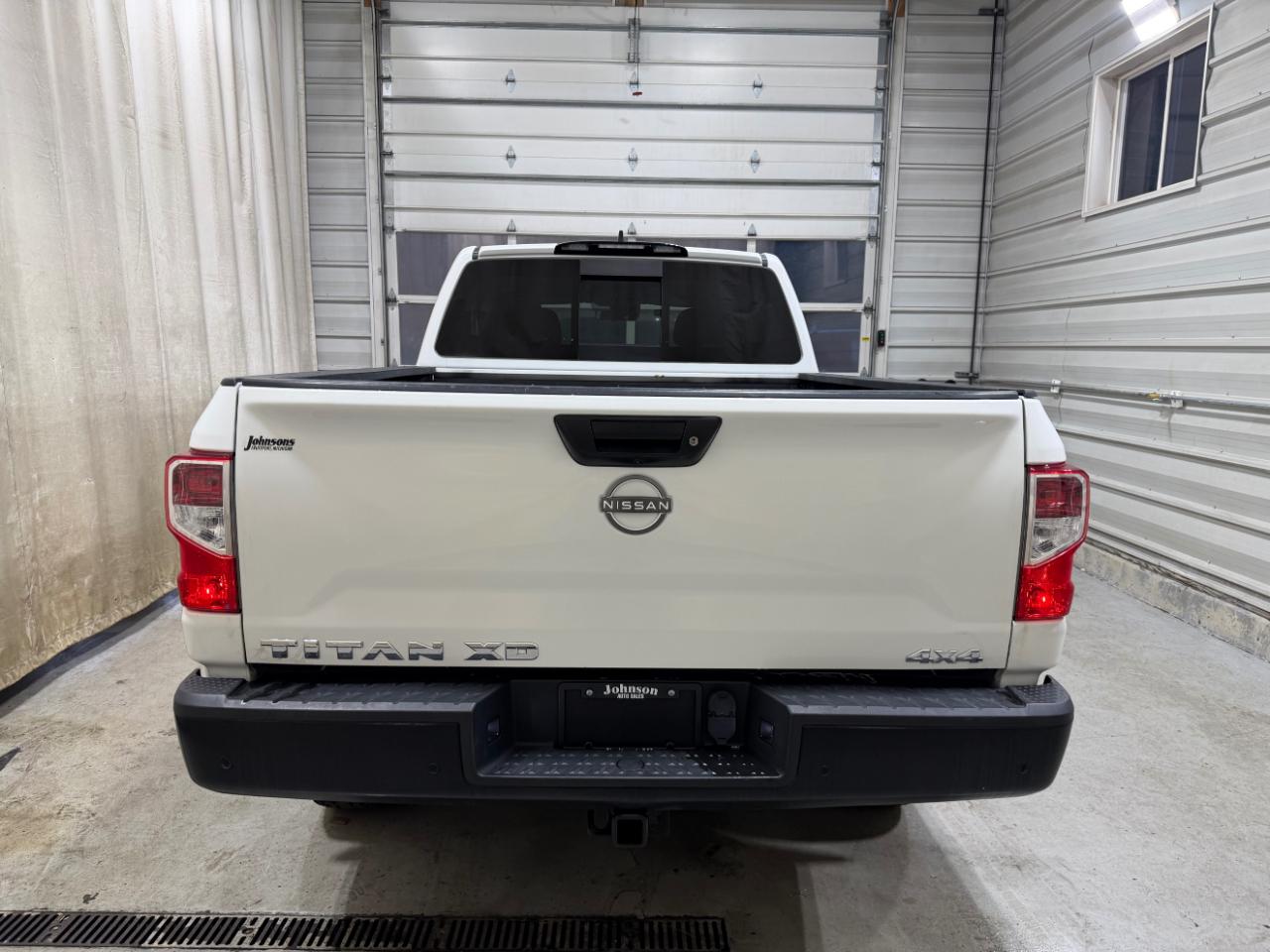 Nissan Titan XD 4x4 Crew Cab S 2023