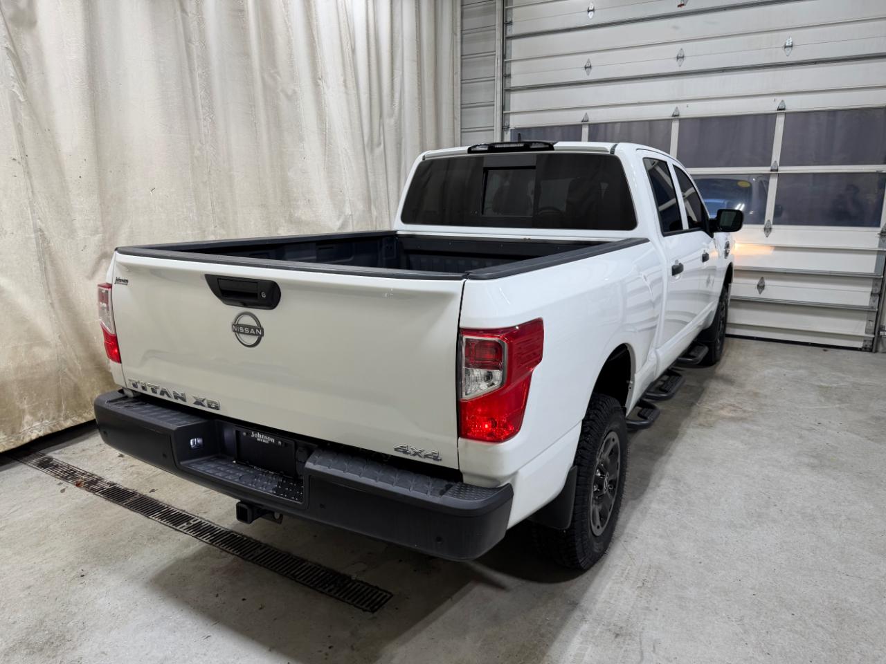 Nissan Titan XD 4x4 Crew Cab S 2023