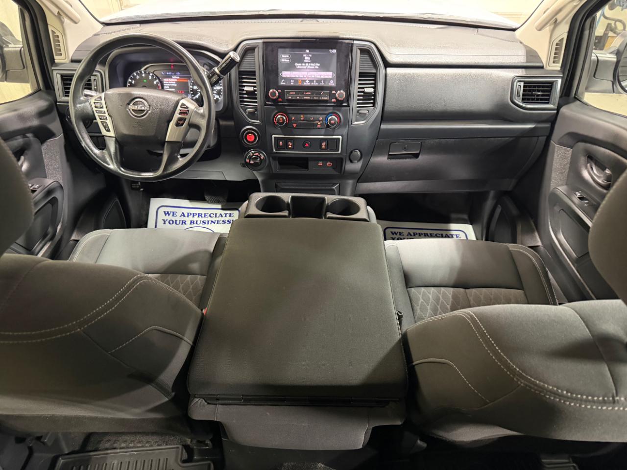 Nissan Titan XD 4x4 Crew Cab S 2023