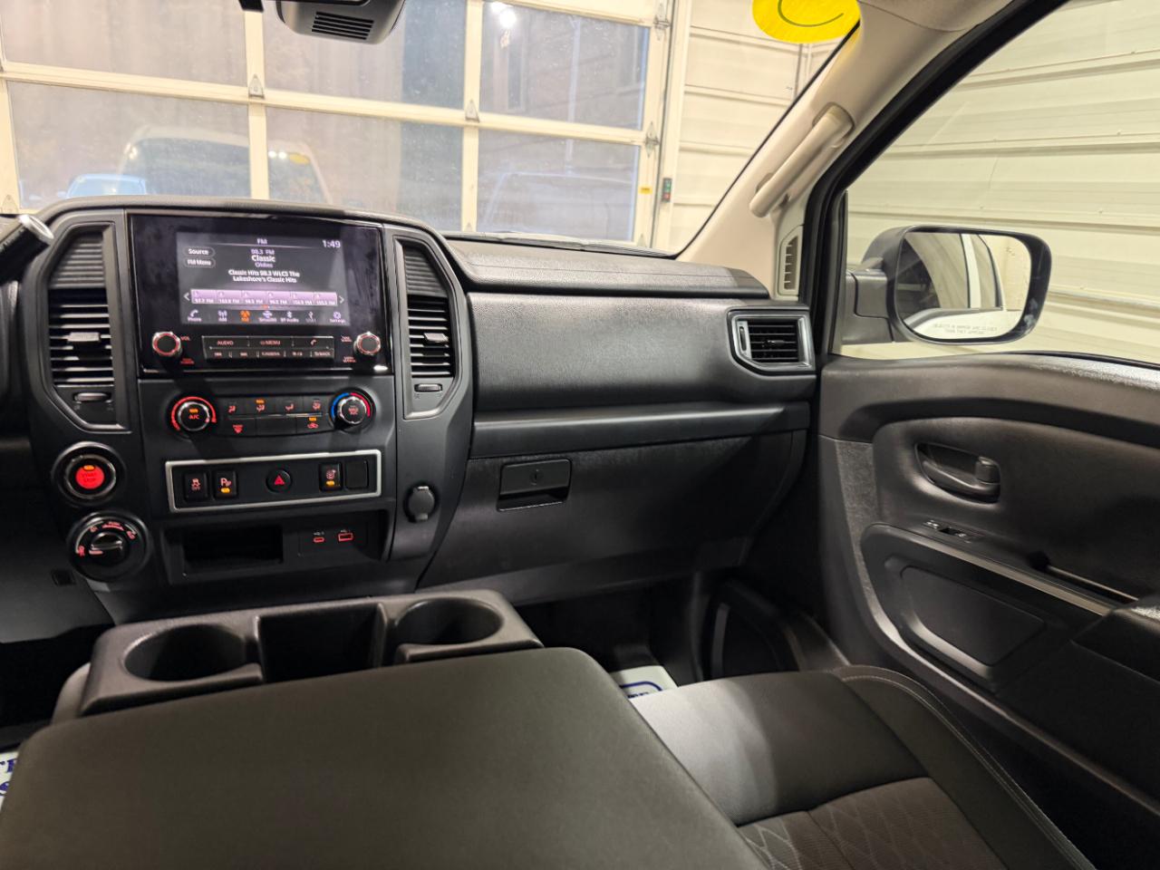 Nissan Titan XD 4x4 Crew Cab S 2023