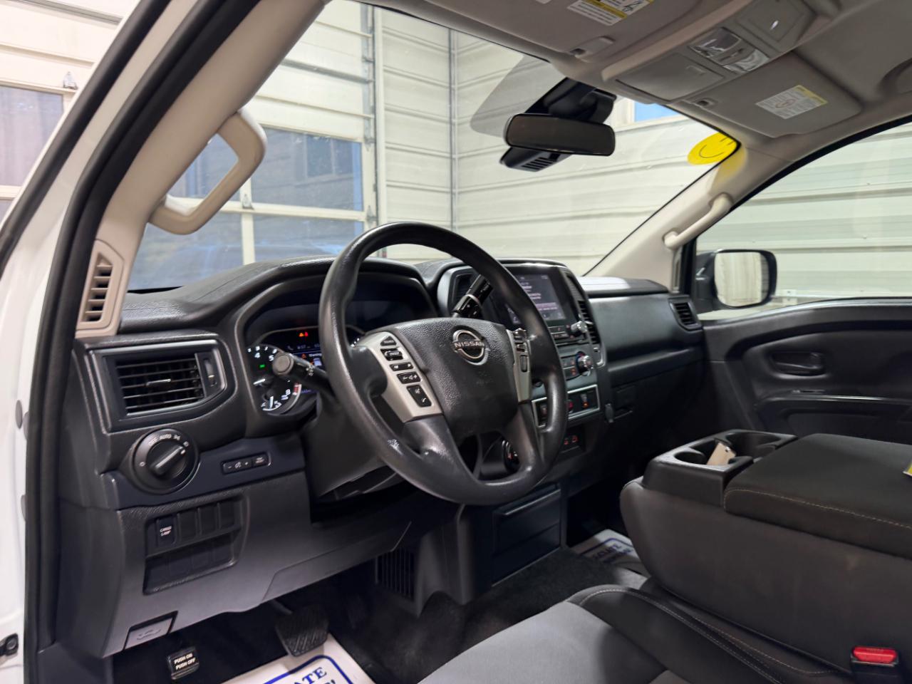 Nissan Titan XD 4x4 Crew Cab S 2023