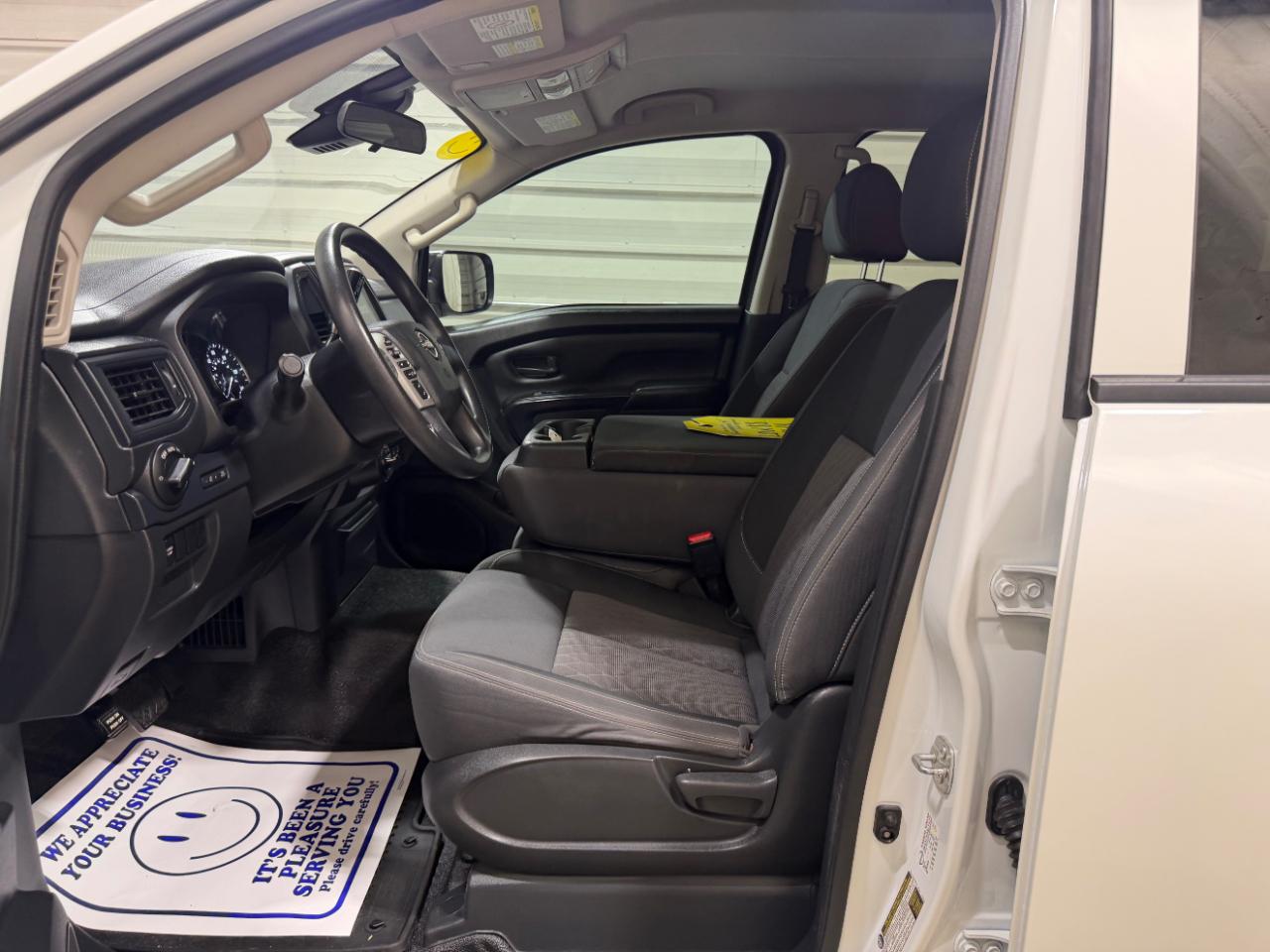 Nissan Titan XD 4x4 Crew Cab S 2023