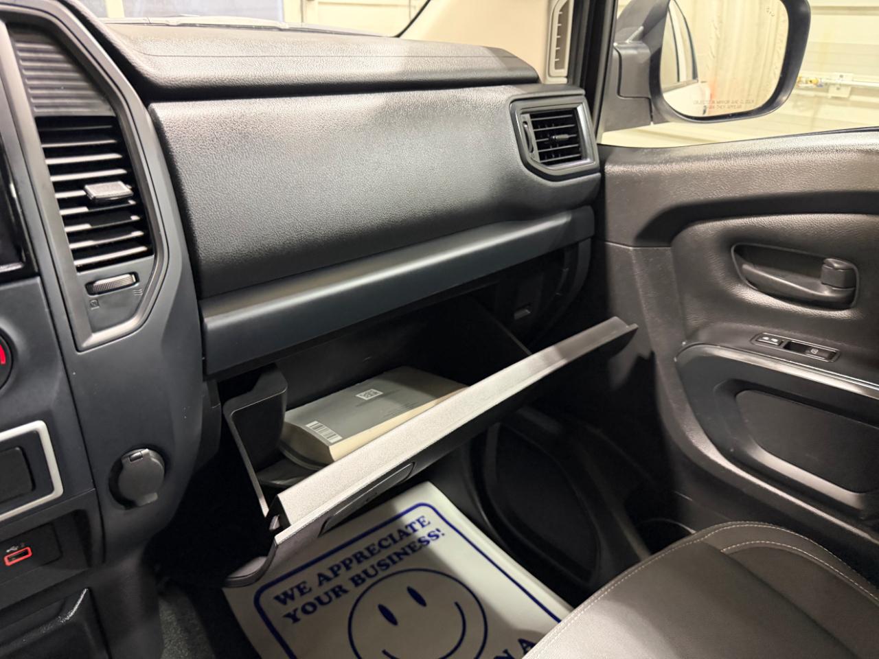 Nissan Titan XD 4x4 Crew Cab S 2023