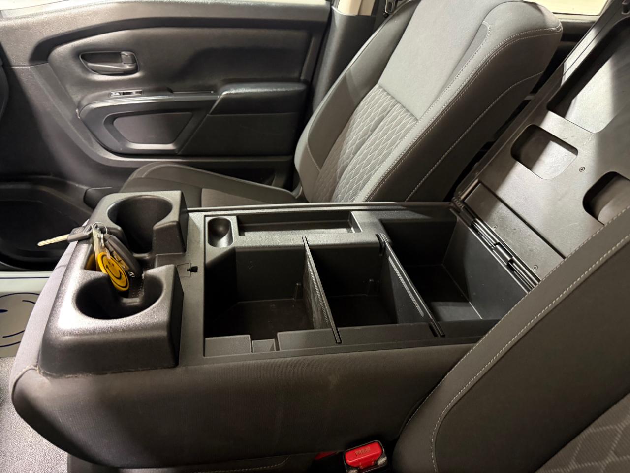 Nissan Titan XD 4x4 Crew Cab S 2023