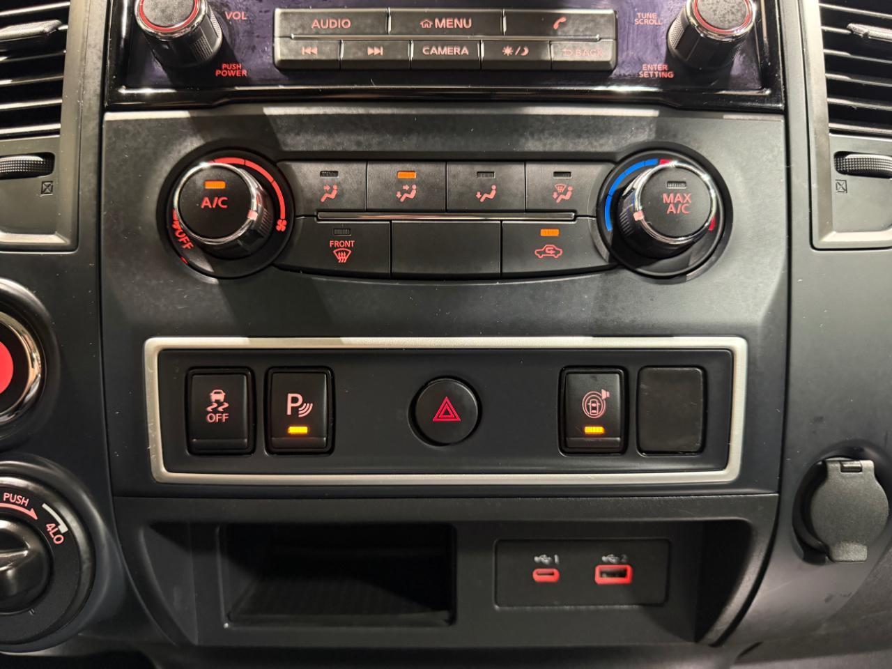 Nissan Titan XD 4x4 Crew Cab S 2023
