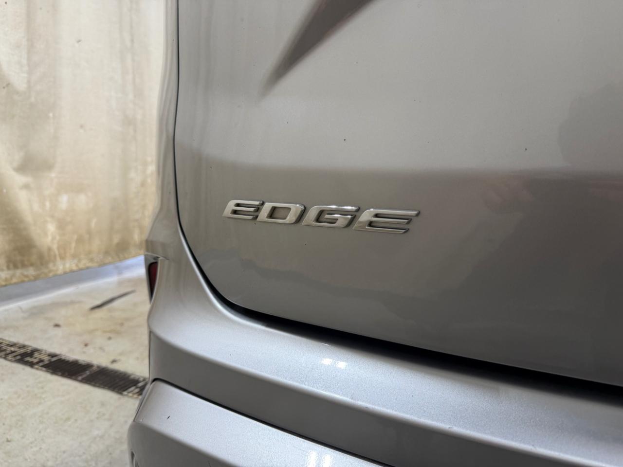 Ford Edge Titanium FWD 2020