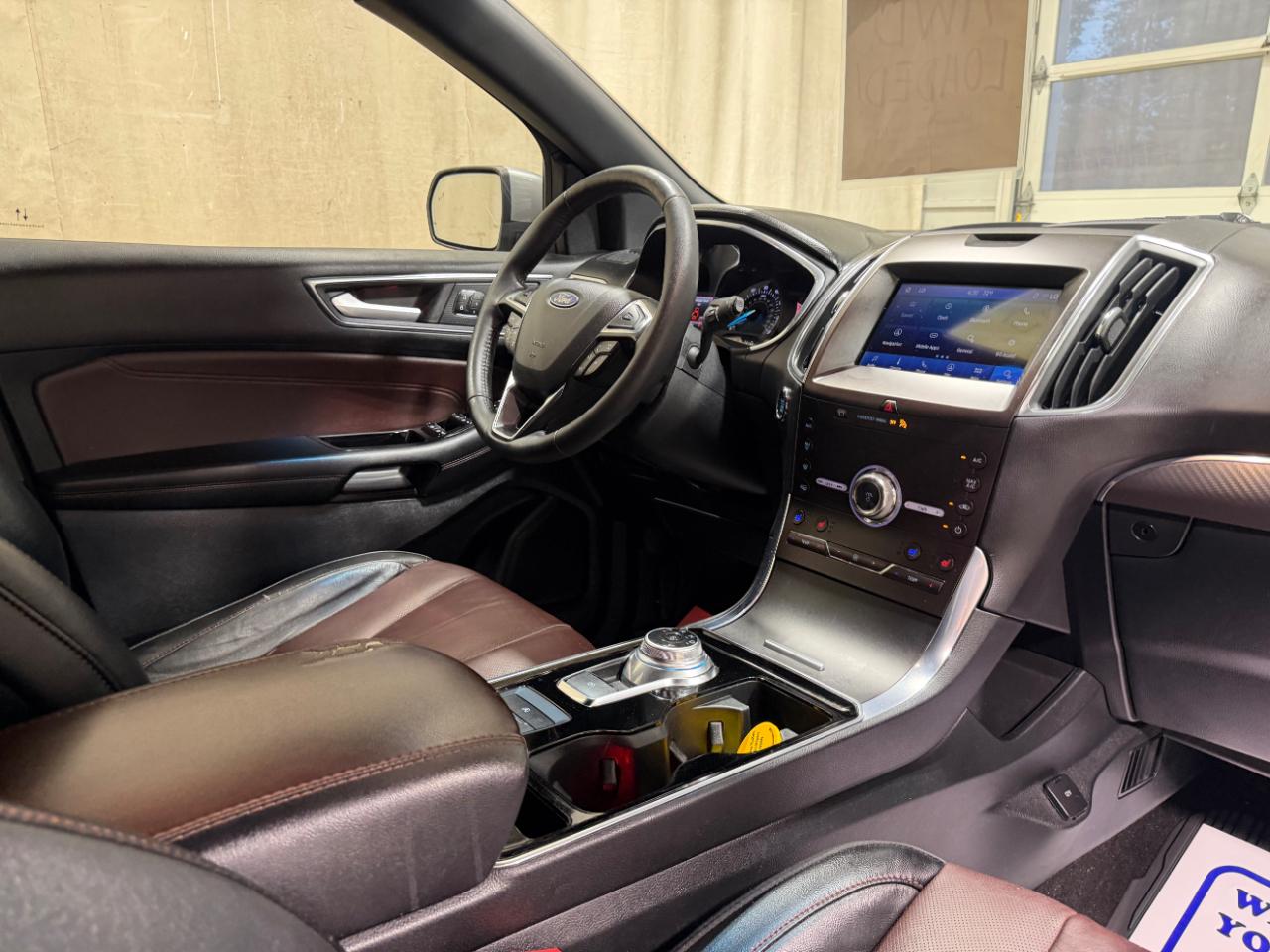 Ford Edge Titanium FWD 2020