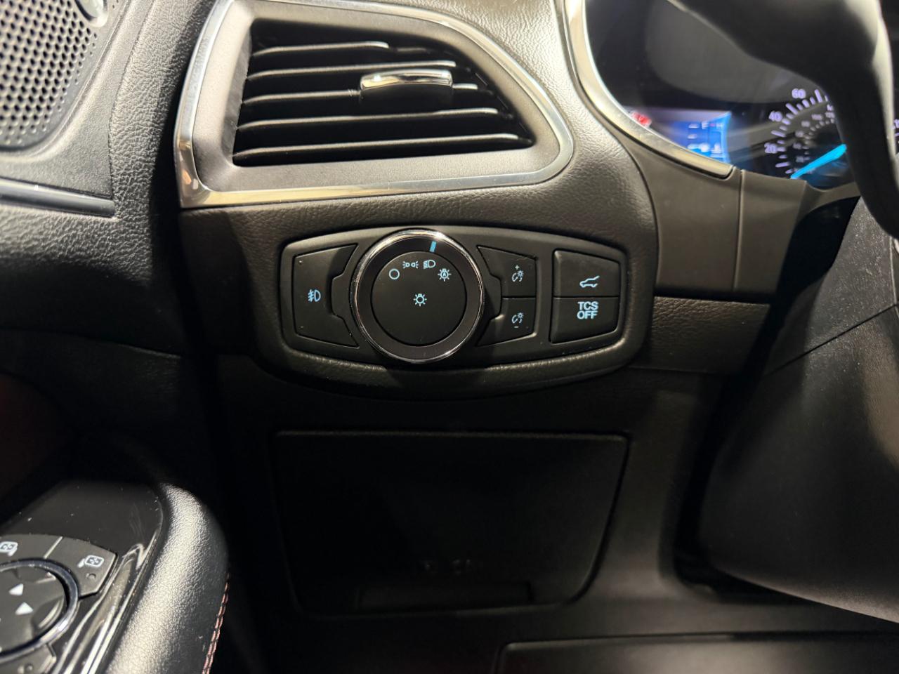 Ford Edge Titanium FWD 2020