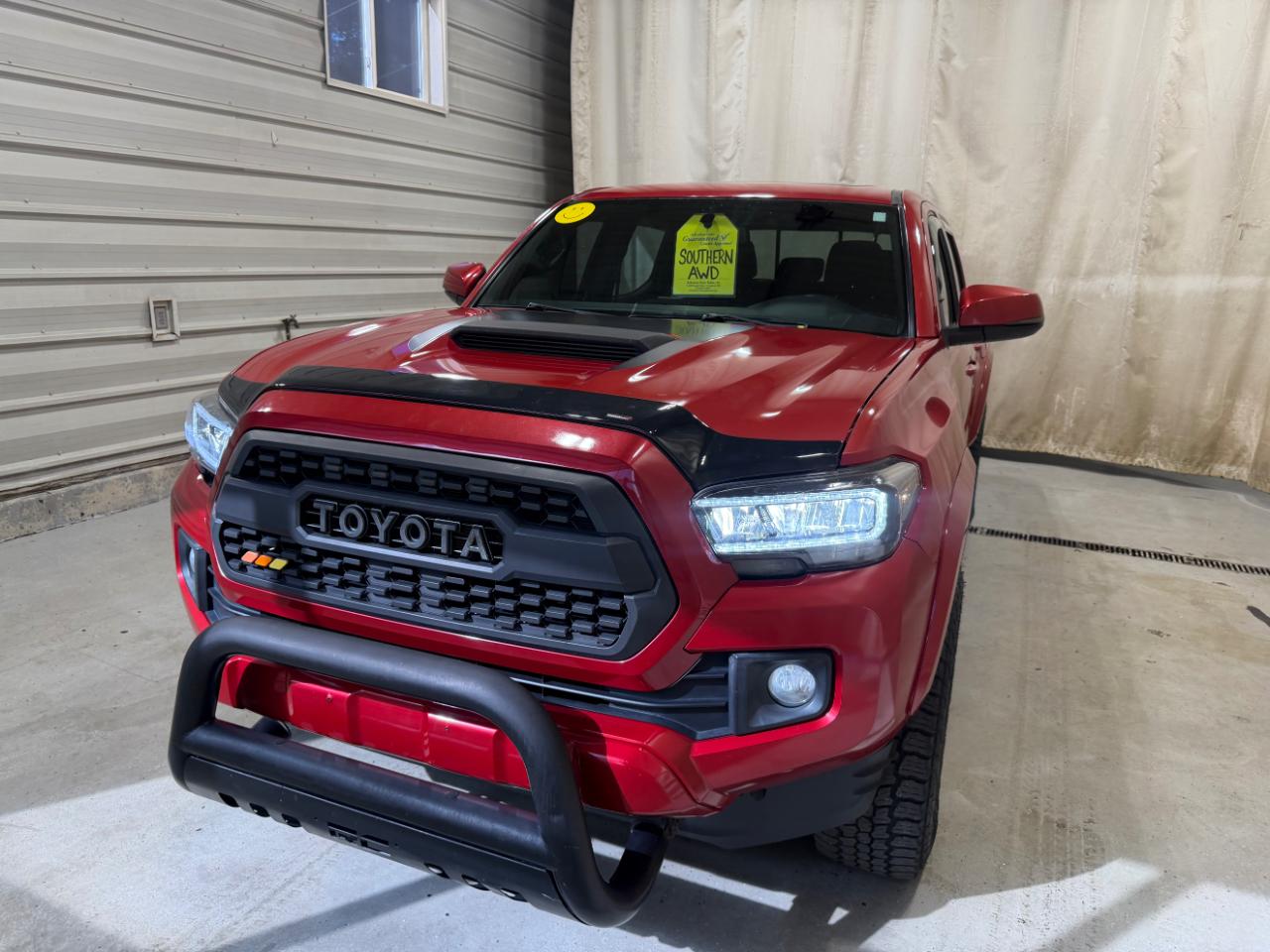 Toyota Tacoma TRD Sport Double Cab 5' Bed V6 4x4 AT (Natl) 2017