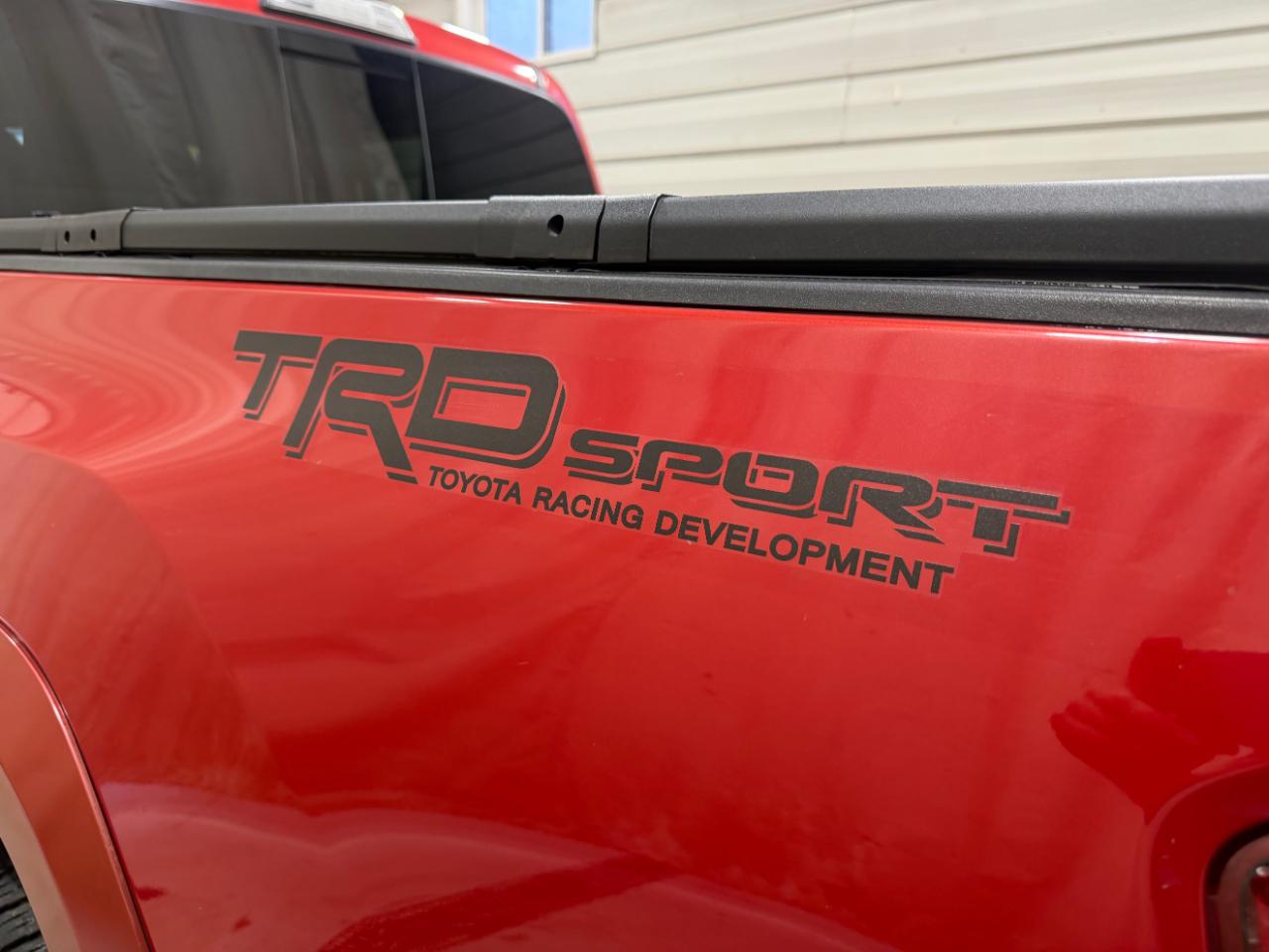 Toyota Tacoma TRD Sport Double Cab 5' Bed V6 4x4 AT (Natl) 2017
