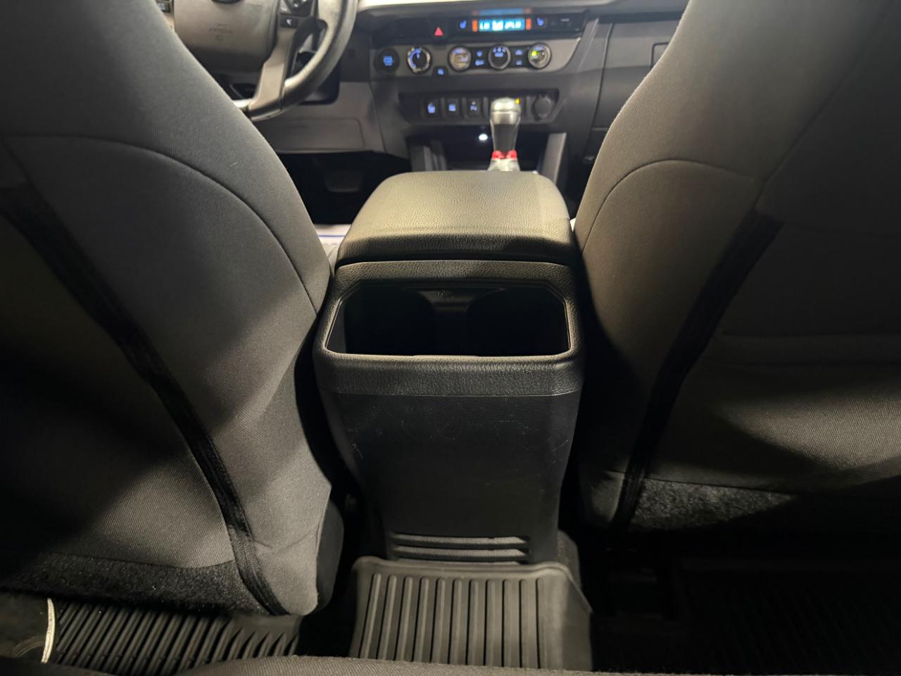 Toyota Tacoma TRD Sport Double Cab 5' Bed V6 4x4 AT (Natl) 2017