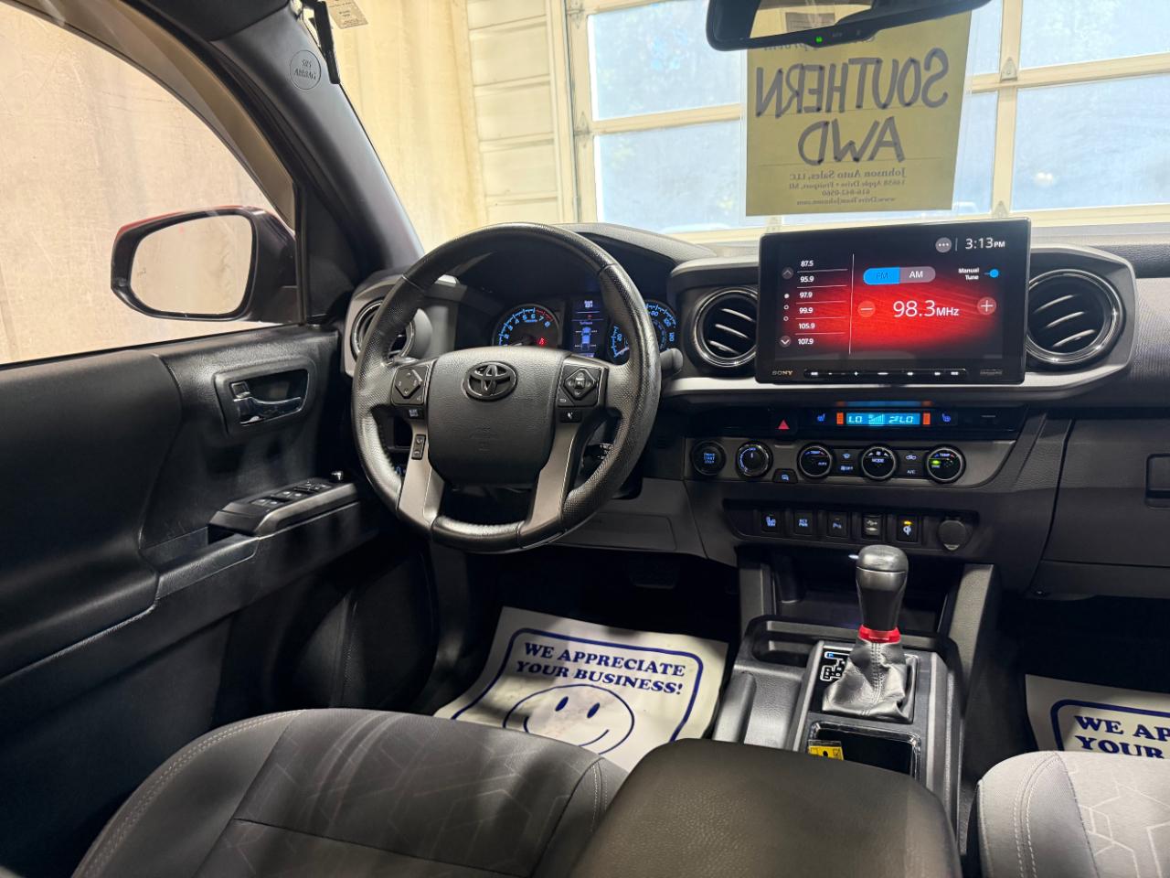 Toyota Tacoma TRD Sport Double Cab 5' Bed V6 4x4 AT (Natl) 2017