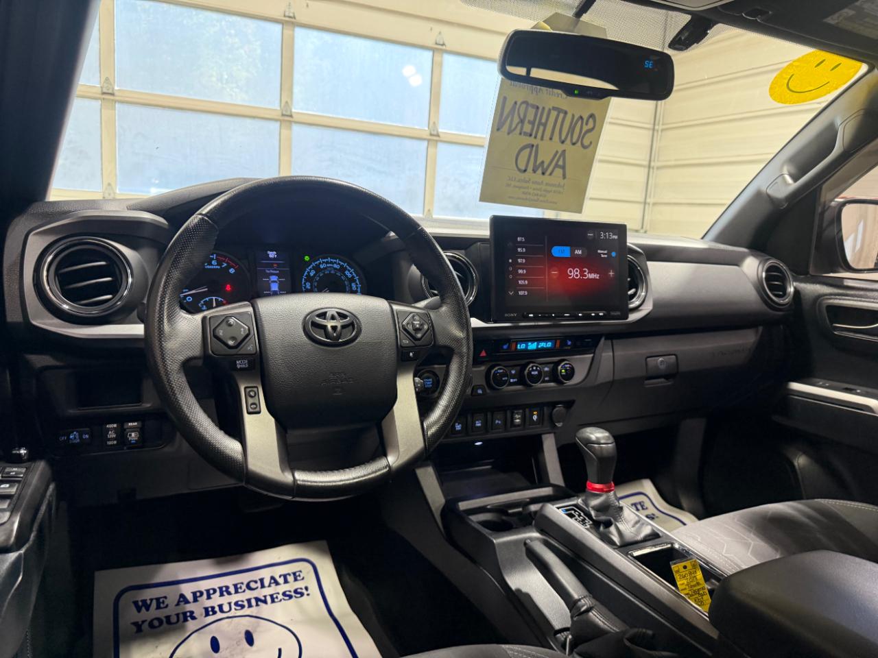 Toyota Tacoma TRD Sport Double Cab 5' Bed V6 4x4 AT (Natl) 2017
