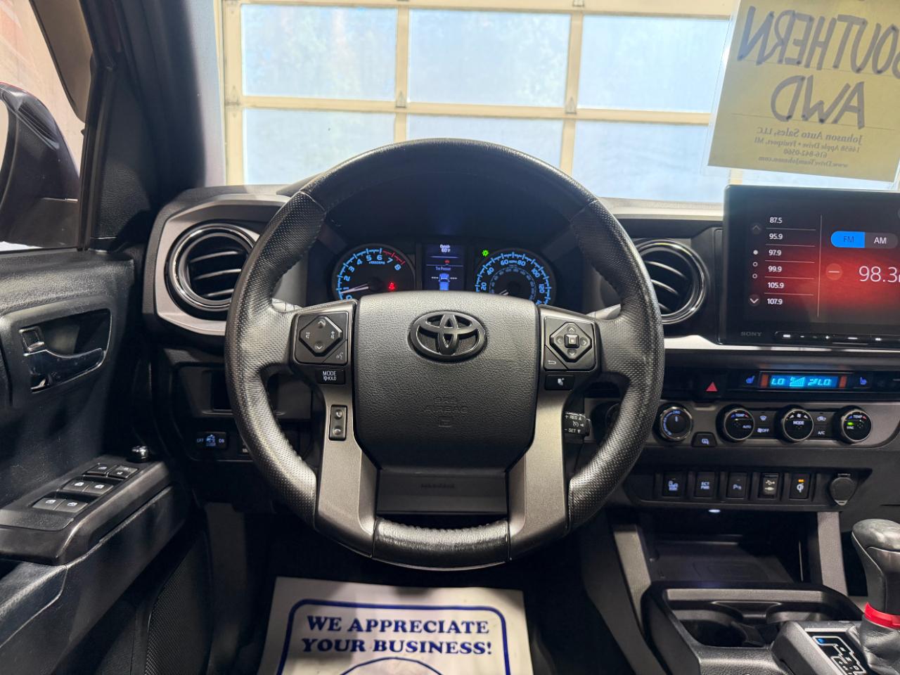 Toyota Tacoma TRD Sport Double Cab 5' Bed V6 4x4 AT (Natl) 2017