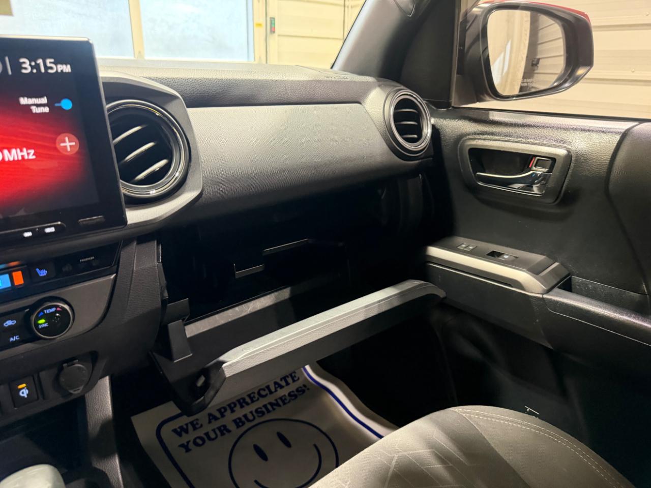 Toyota Tacoma TRD Sport Double Cab 5' Bed V6 4x4 AT (Natl) 2017
