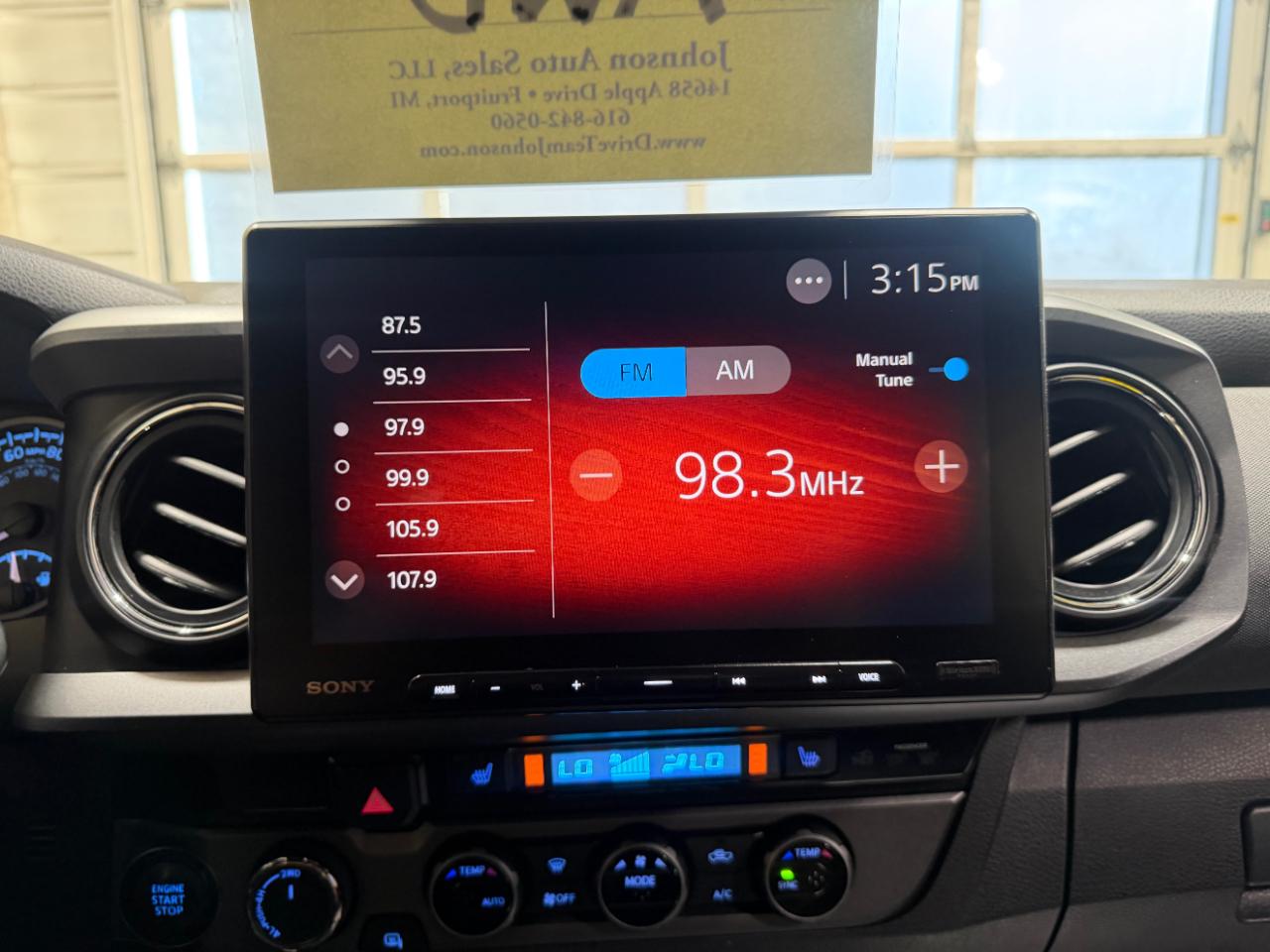 Toyota Tacoma TRD Sport Double Cab 5' Bed V6 4x4 AT (Natl) 2017