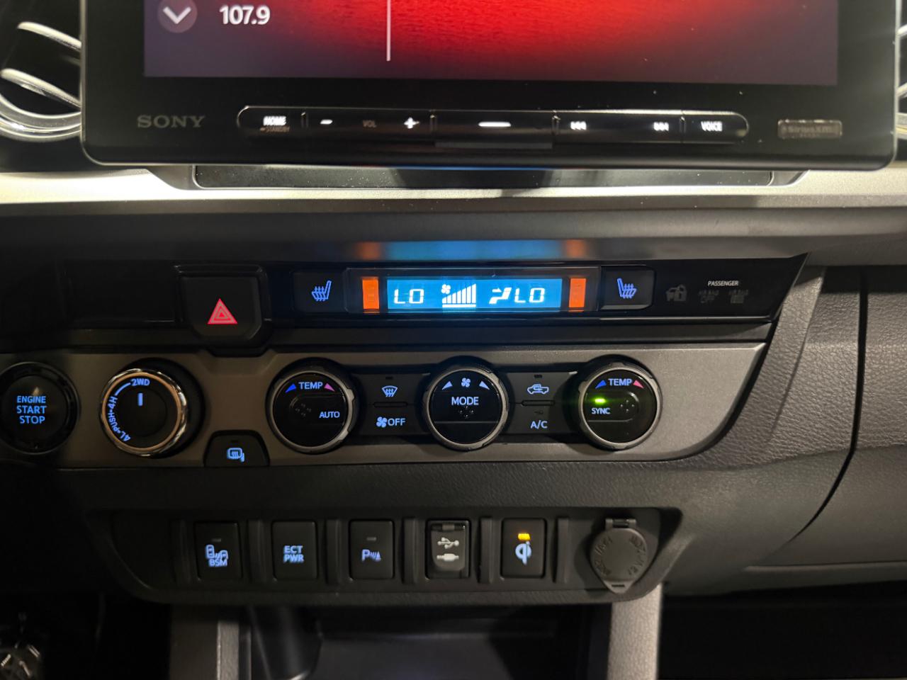 Toyota Tacoma TRD Sport Double Cab 5' Bed V6 4x4 AT (Natl) 2017