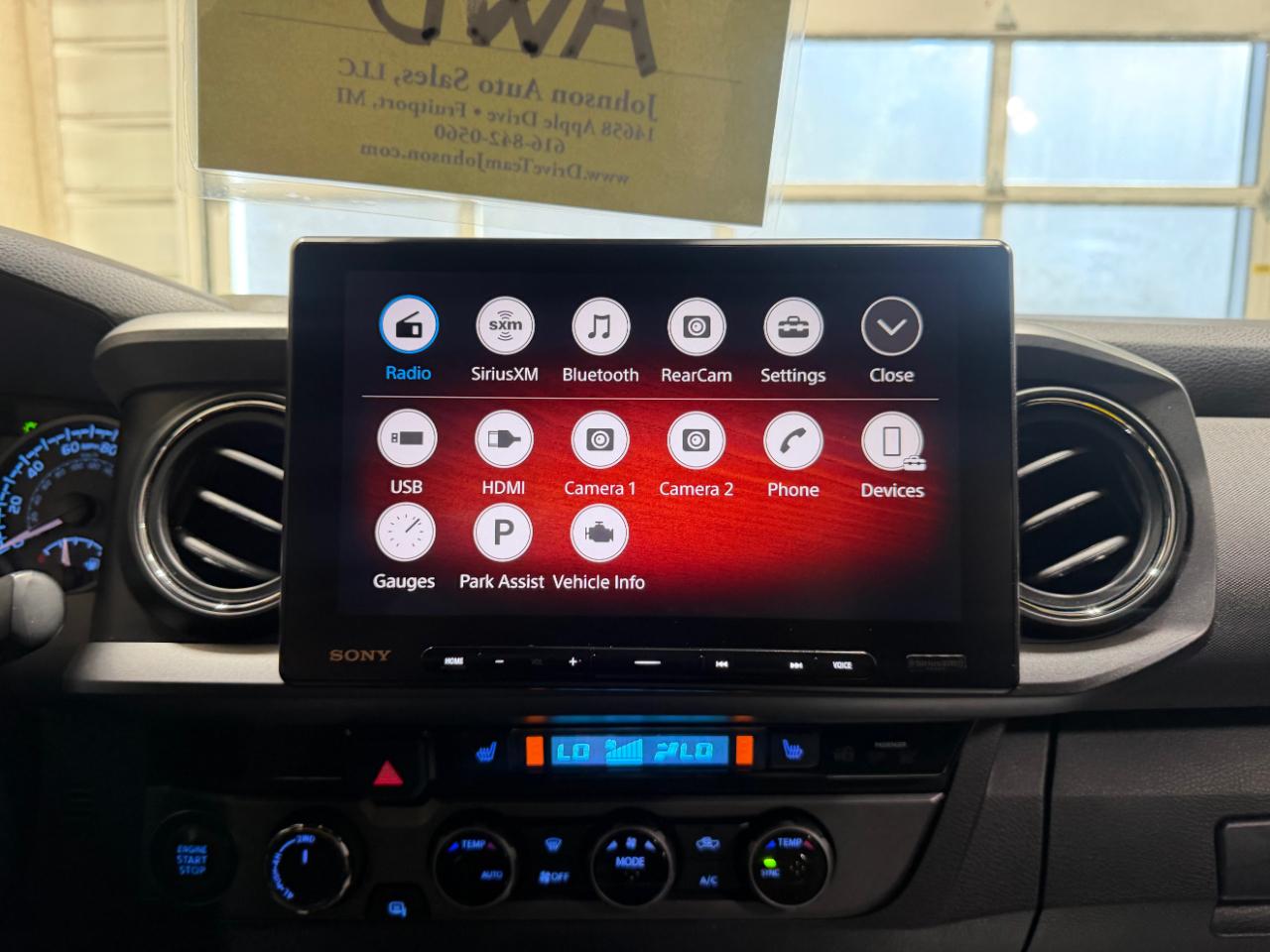 Toyota Tacoma TRD Sport Double Cab 5' Bed V6 4x4 AT (Natl) 2017