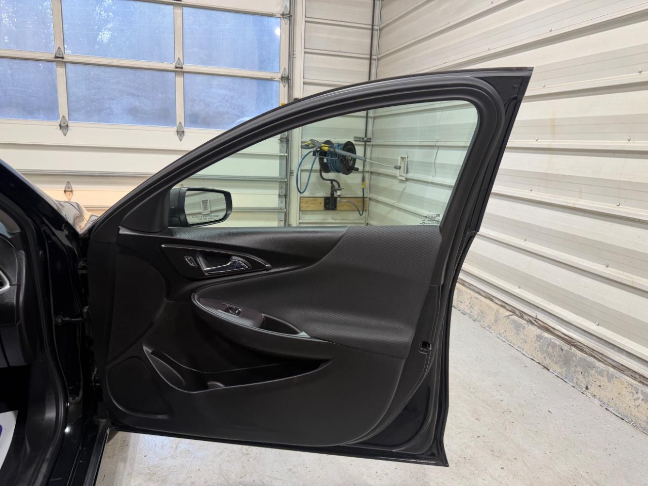 Chevrolet Malibu 4dr Sdn LS w/1FL 2019