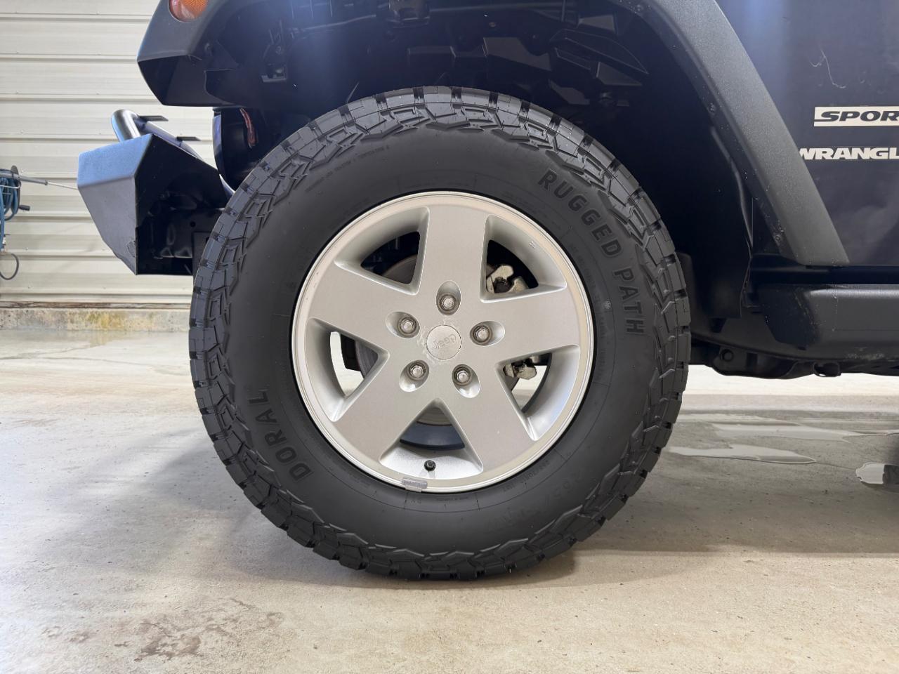 Jeep Wrangler 4WD 2dr Sport 2013