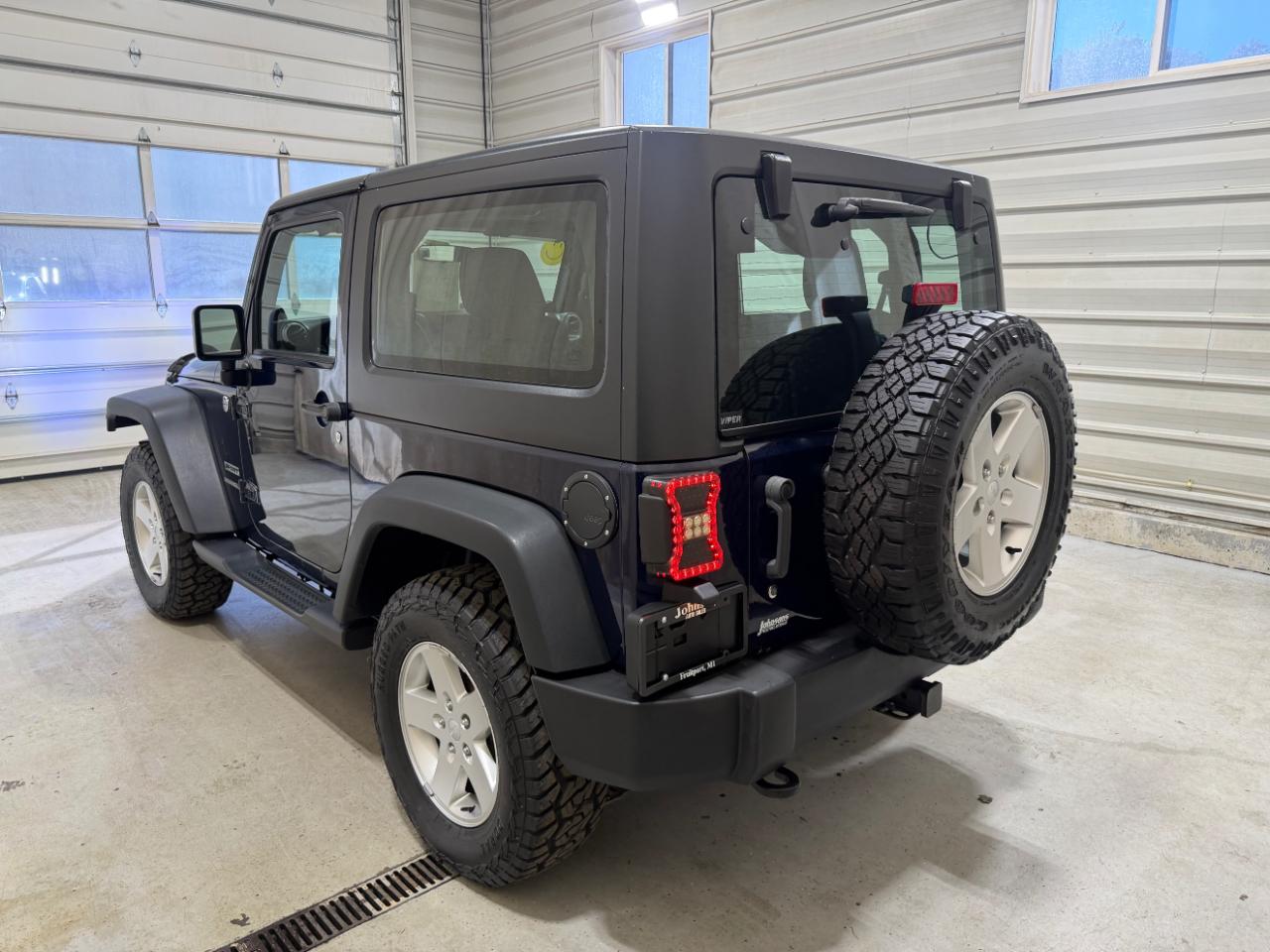 Jeep Wrangler 4WD 2dr Sport 2013
