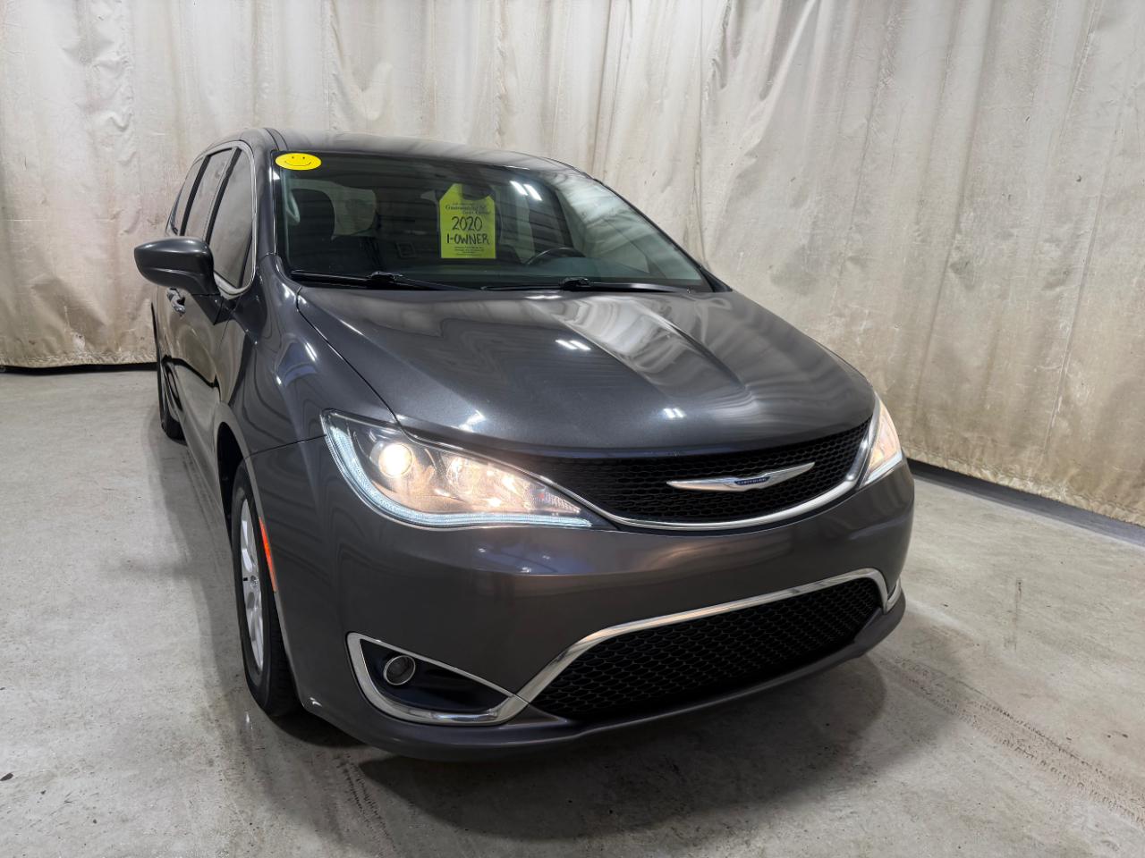 Chrysler Pacifica Touring FWD 2020